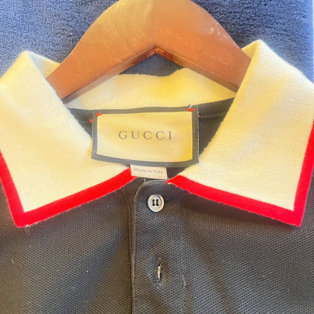 Authentic Gucci Black Polo Shirt with Red and White Collar size medium. - Picture 10 of 10